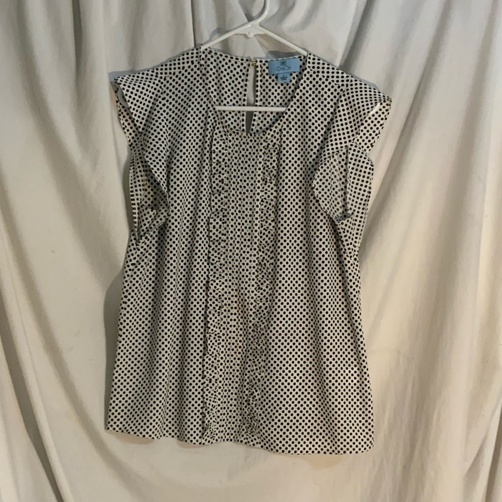 Cute blouse. Small